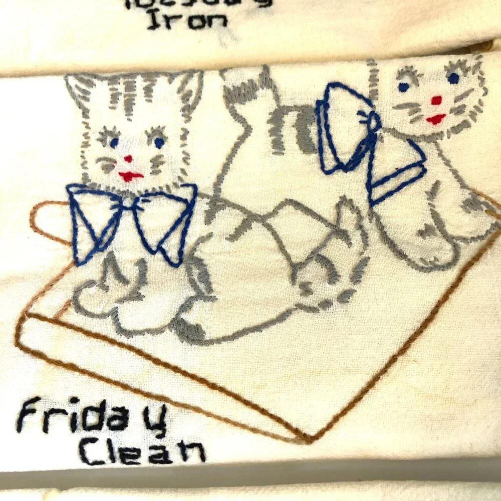 7 Vint 1970 Hand Embroidered Dish Tea Towels Kitten Cats Chores 7 Days Of Week